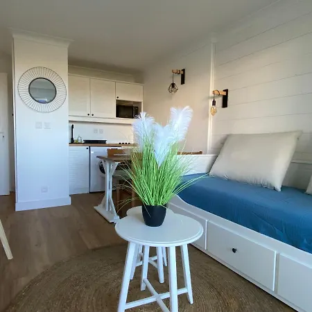 Cosy En Bord D'ocean דירה